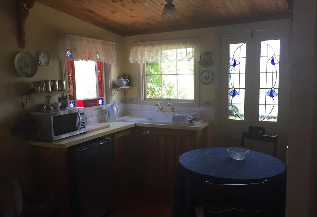 Braeside Garden Cottages-1